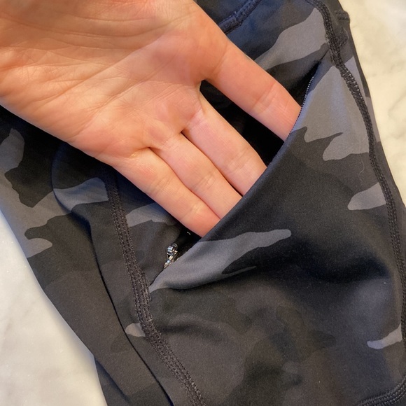 Athleta camo leggings. Black gray. Extra small - Picture 9 of 10